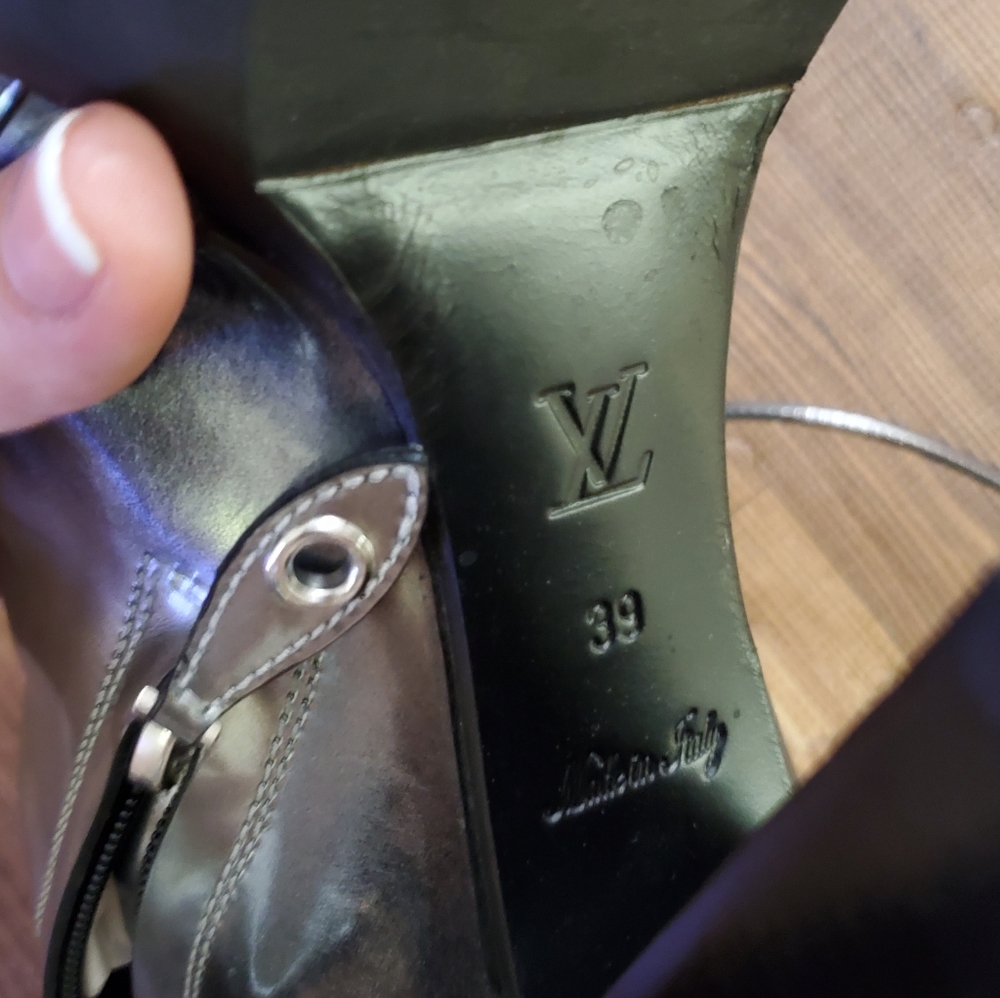 Louis Vuitton boots - Picture 8 of 8